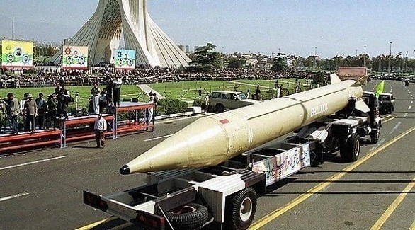 صاروخ في عرض عسكري إيراني (أرشيف)