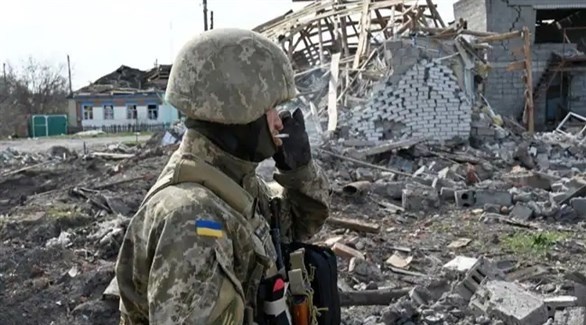 جندي أوكراني في مدينة دينبيرو (أرشيف)