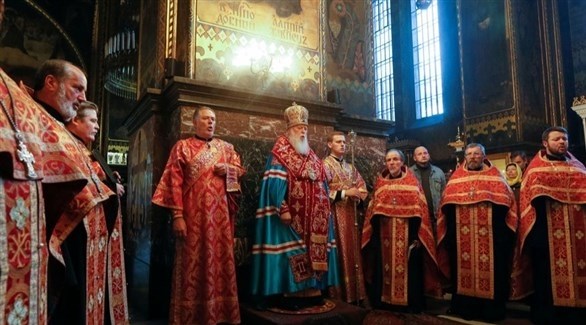 قساوسة في الكنيسة الأرثوذكسية الأوكرانية بموسكو قبل الانفصال عن روسيا (أرشيف)