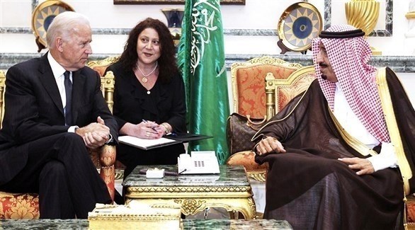 الملك سلمان بن عبدالعزيز والرئيس الأمريكي جو بايدن في لقاء سابق (أرشيف)