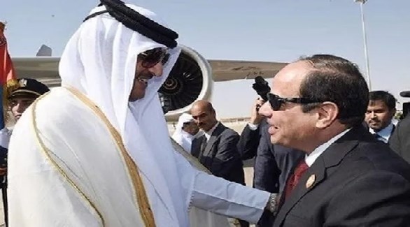 الرئيس المصري عبدالفتاح السيسي وأمير قطر الشيخ نميم بن حمد (أرشيف)