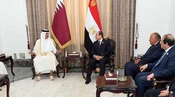 الرئيس المصري وأمير قطر (أرشيف)