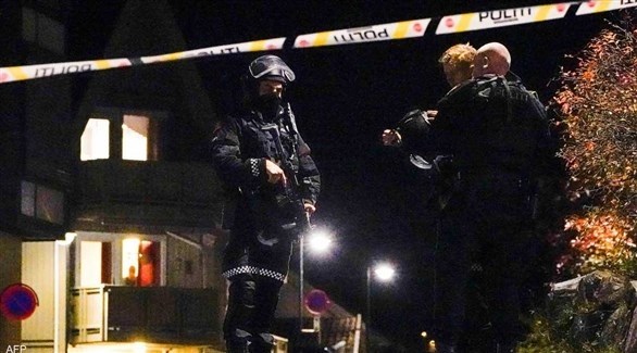 الشرطة النرويجية في موقع إطلاق النار (تويتر)