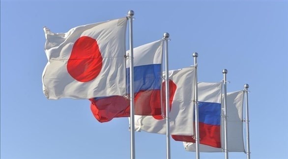 العلم الروسي والياباني (أرشيف)