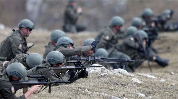 عسكريون من حلف شمال الأطلسي يدربون جنوداً بوسنيين (أرشيف)