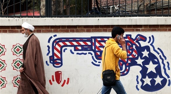 جدارية في طهران ضد الولايات المتحدة (أرشيف)