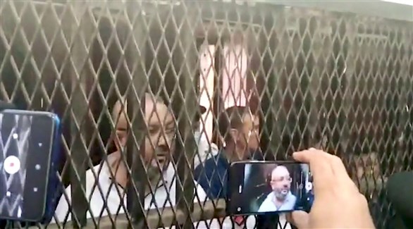 القاضي المصري المتهم بقتل زوجته الإعلامية في قفص الاتهام (أرشيف)