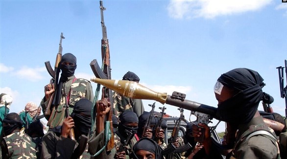 مسلحون من حركة الشباب الإرهابية في الصومال (أ ب)