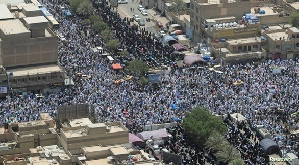 عراقيون يؤدون صلاة الجمعة في المنطقة الخضراء (أرشيف)