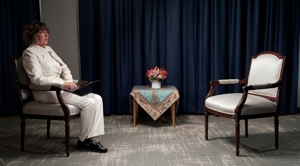 كريستيان أمانبور أمام كرسي الرئيس الإيراني إبراهيم رئيسي الشاغر (جيروزاليم بوست)