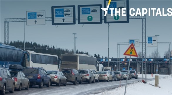 سيارات روسية تنتظر العبور إلى فنلندا (أرشيف)