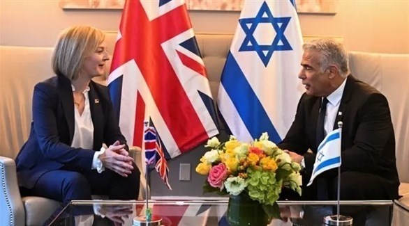 رئيس الحكومة الإسرائيلية مجتمعاً مع نظيرته البريطانية (أرشيف / PA)