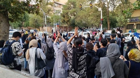 إيرانيون يواصلون الاحتجاج على النظام (أرشيف)