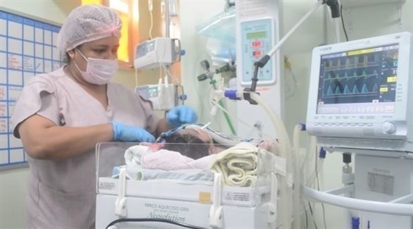 الطفل البرازيلي أنغرسون موجود في حاضنة بالمستشفى في حالة مستقرة (ميرور)