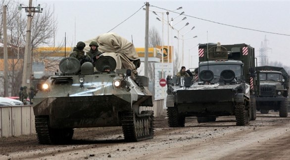 جيش روسي يعبر الحدود مع أوكرانيا (أرشيف)