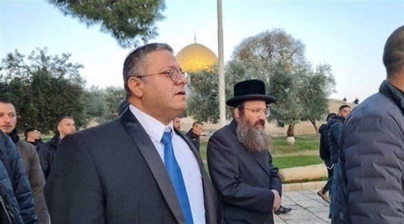 وزير الأمن القومي الإسرائيلي إيتمار بن غفير في باحة الأقصى.