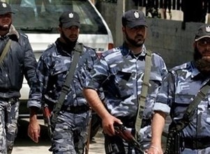 حماس تشن حملة اعتقالات بعد الدعوة لعصيان مدني