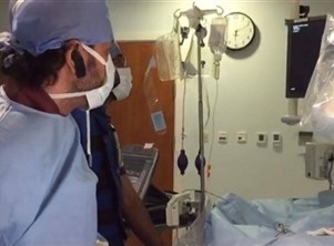 فريق طبي بدبي ينقذ مسناً من توقف القلب الفجائي بتقنية مبتكرة