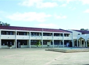 مدرسة "خليفة بن زايد" في كينيا تتوج كأفضل مدرسة في مومباسا