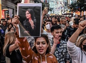 واتس آب يدعم المحتجين في إيران