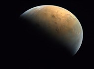 الإمارات تستقبل أول صورة لكوكب المريخ من مسبار الأمل 