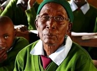 وفاة أكبر تلميذة في العالم عن 99 عاماً في كينيا