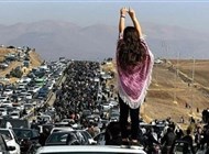 تواصل الاحتجاجات في إيران والإضرابات تغلق المتاجر