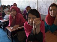 أفغانيات بعد حرمانهن من التعليم: بلادنا سجن