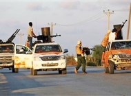 اشتباكات عنيفة بين جماعتين مسلحتين في مدينة الزاوية الليبية