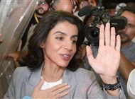 الكويتيون يجددون البرلمان ويعيدون المرأة للمجلس النيابي