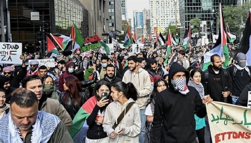 متظاهرون في كندا تأييداً للفلسطينيين في مونتريال (إكس)
