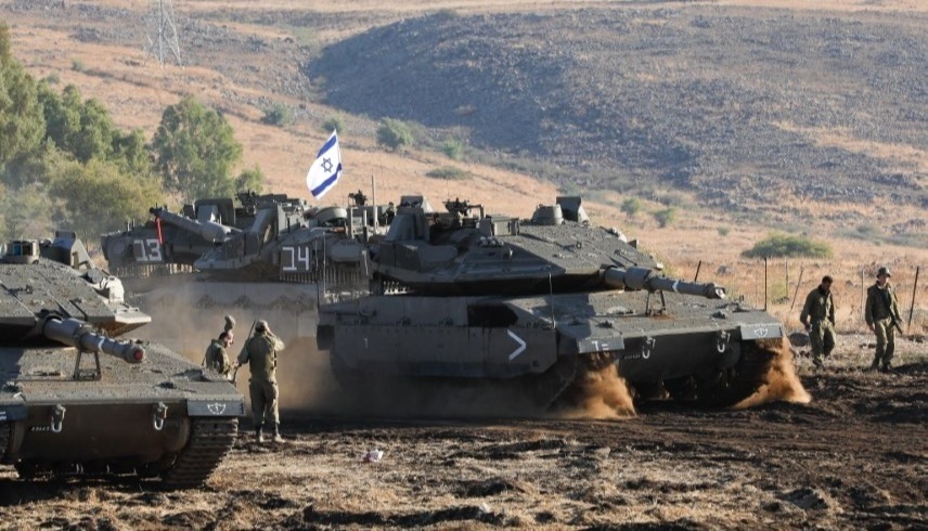 القوات الإسرائيلية بالقرب من الحدود اللبنانية (أ ف ب)