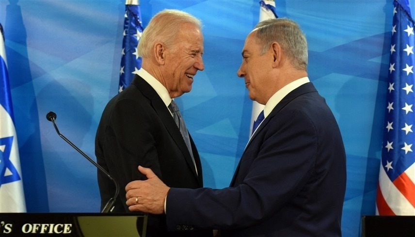 رئيس الوزراء الإسرائيلي بنيامين نتانياهو خلال اجتماع سابق مع الرئيس الأمريكي جو بايدن (أرشيف)