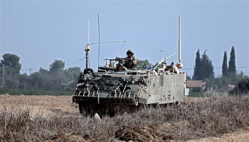 دبابة أمريكية على حدود قطاع غزة (أ ف ب)