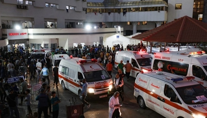 من أمام مبنى الطوارئ في مستشفى الشفاء الطبي بغزة (أرشيف)