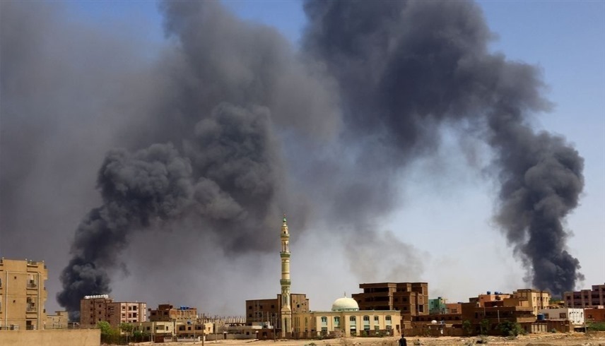 اشتباكات في العاصمة السودانية الخرطوم (رويترز)