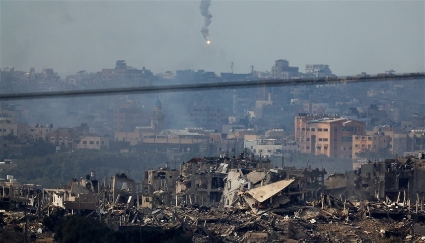 صورة تظهر الدمار الذي لحق بغزة وسط استمرار القصف الإسرائيلي (رويترز)