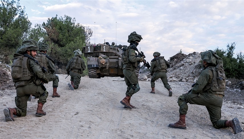 دبابات للجيش الإسرائيلي تطوق شمال قطاع غزة (إكس)