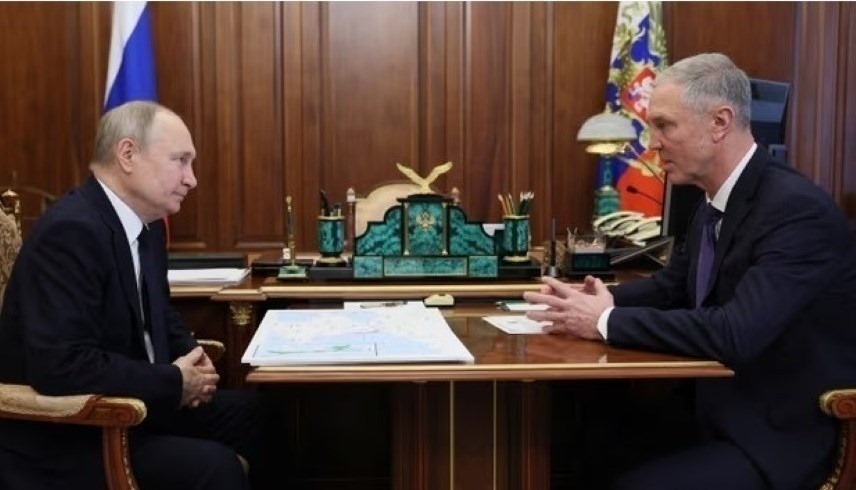 عمدة أوكرانيا السابق فولوديمير سالدو، والرئيس الروسي فلاديمير بوتين (إكس)