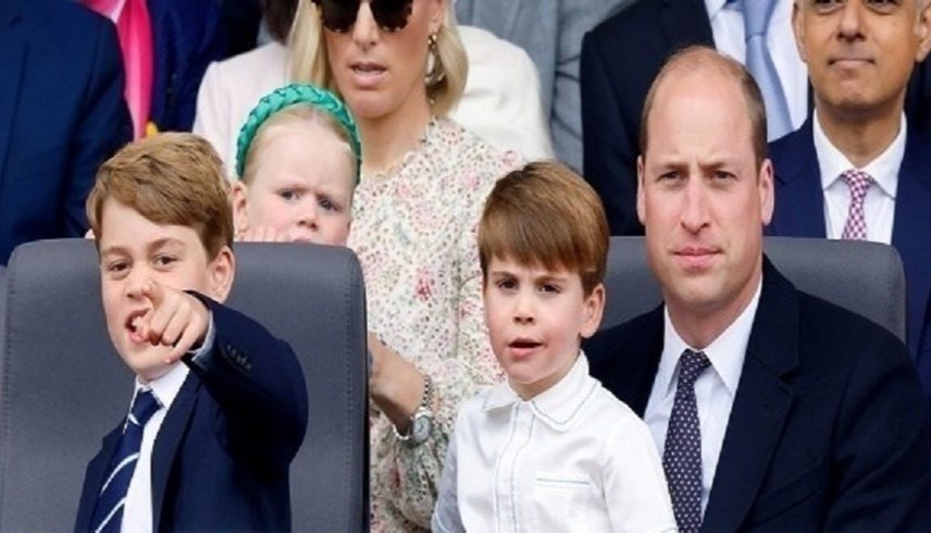 الأميران جورج ولويس مع والدهما الأمير وليام (ميرور)