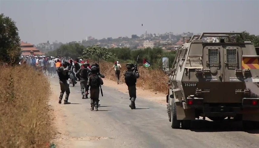 جنود من الجيش الإسرائيلي يفرقون مظاهرة بالرصاص في جنين (أرشيف)