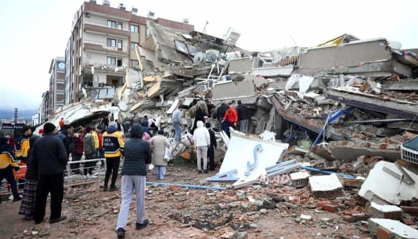 جانب من آثار الزلزال المدمر في تركيا (تويتر)