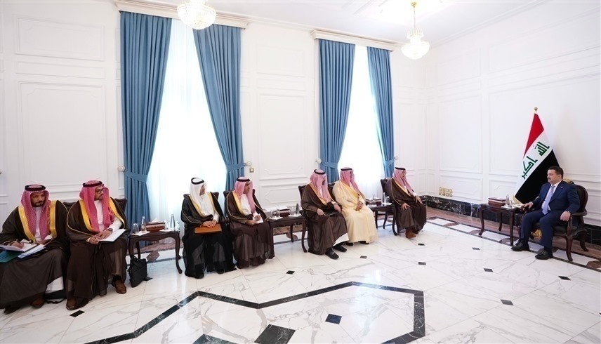رئيس الوزراء العراقي مستقبلاً وفداً سعودياً (تويتر)