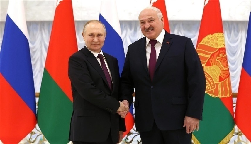 الرئيس البيلاروسي ألكسندر لوكاشينكو ونظيره الروسي فلاديمير بوتين (أرشيف)