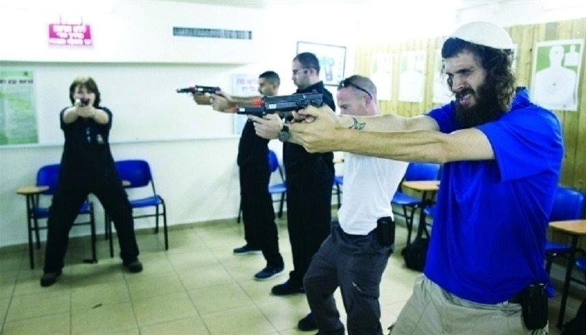 إسرائيليون يتدربون على الرماية (أرشيف) 