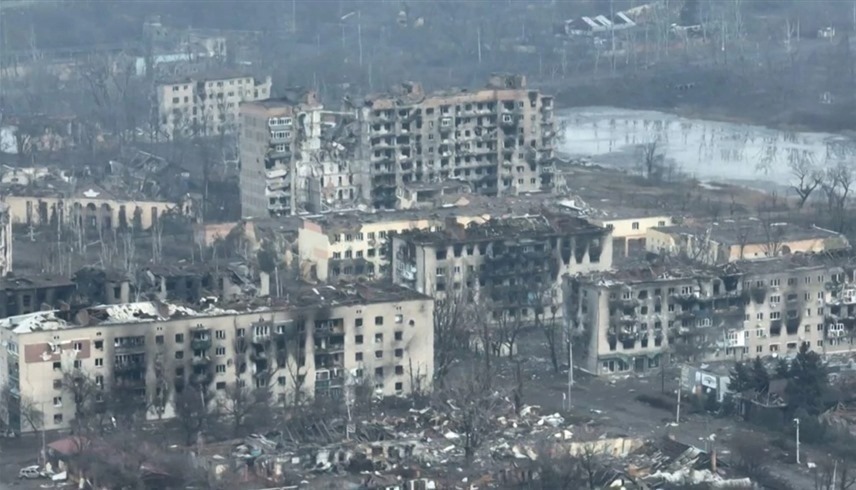 مبان مدمرة في باخموت الأوكرانية (أرشيف) 