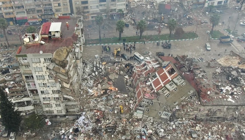 أثار الدمار الذي خلفه الزلزال في تركيا(تويتر)