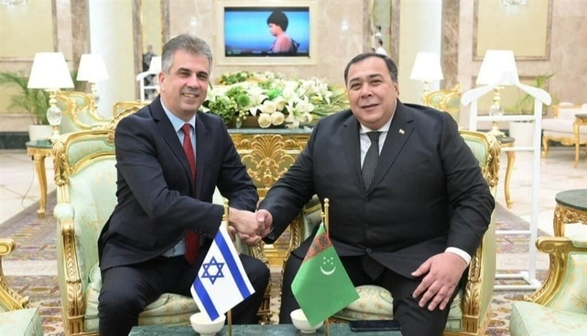 كوهين ونائب وزير خارجية تركمانستان. (وزارة الخارجية الإسرائيلية)