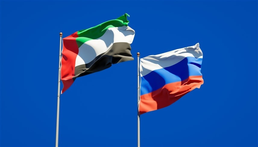 وزير الخارجية الروسي يقلد سفير الإمارات وسام الصداقة