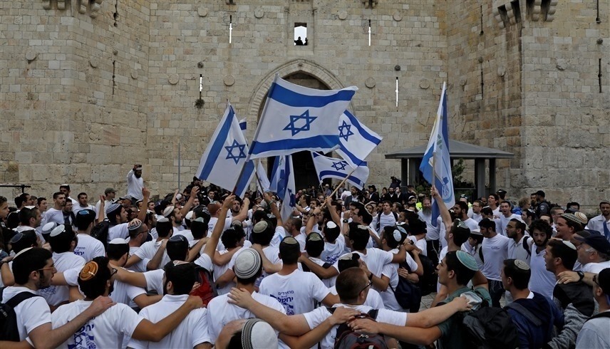 إسرائيليون في مسيرة الأعلام في القدس (تويتر)